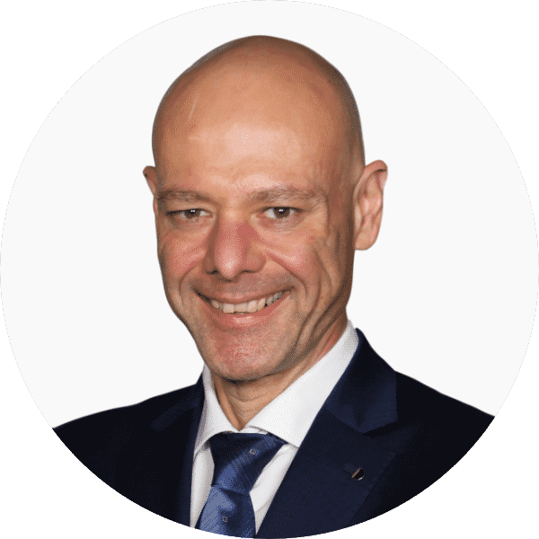 Daniel (45)